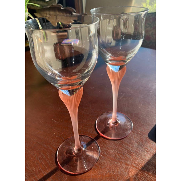 Mikasa 10 Oz Sea Mist Coral Pink Frosted Stem Wine Glass Crystal 9.25" - Picture 4 of 6